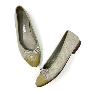 RARE Chanel CC Cap Toe Quilted Ballet Ballerina Flats Shoes Grey Green 38 7.5